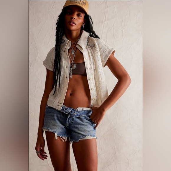 We the Free Louisa Smocked Short - Picture 3 of 6